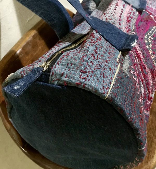 デニムパッチワーク渦刺し子刺繍ドラム型バック(ピンク赤系) - Image 5