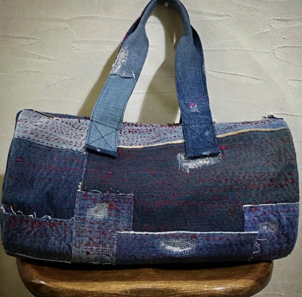デニムパッチワーク渦刺し子刺繍ドラム型バック(ピンク赤系) - Image 3