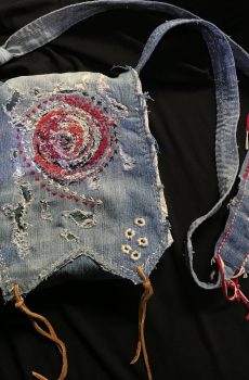 デニム刺し子刺繍クロスボディバッグ
