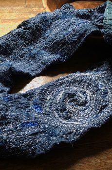 刺し子刺繍ダンガリーデニムロングスヌード