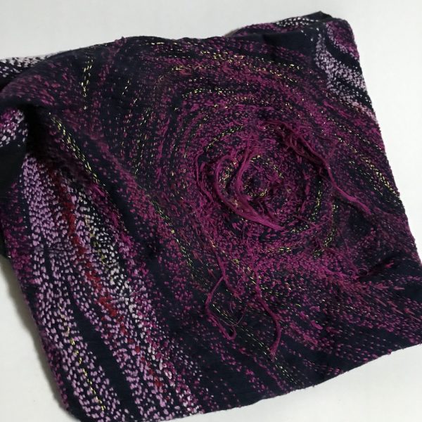 ピンク系渦刺し子刺繍古布スヌード - Image 2
